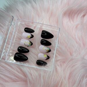 Black and Pink Floral Press-On Nails